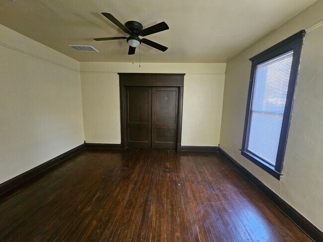Foto del edificio - 1229 Vinton Ave