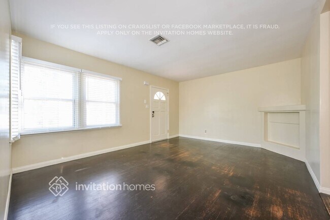 Foto del edificio - 2112 N Screenland Dr