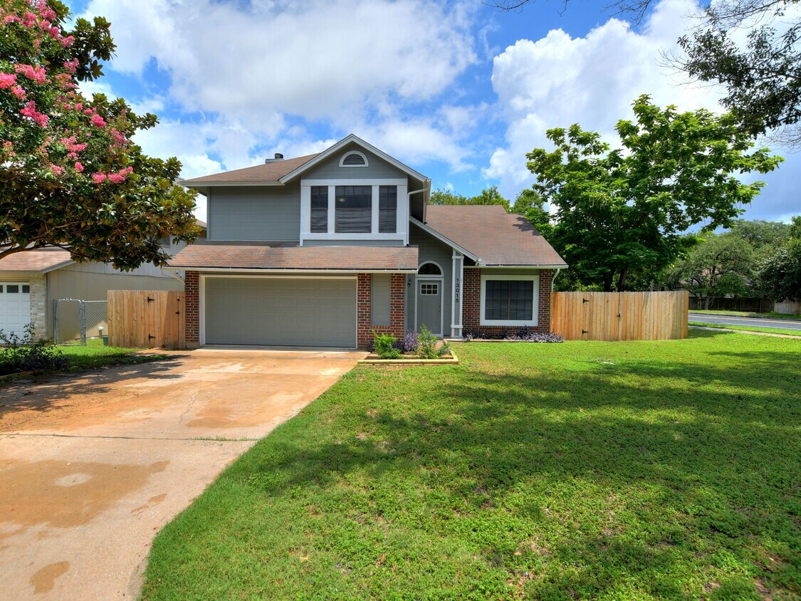 Primary Photo - 13015 Muldoon Dr