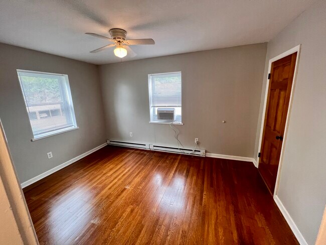 Bedroom - 1524 Glenbeck Ave