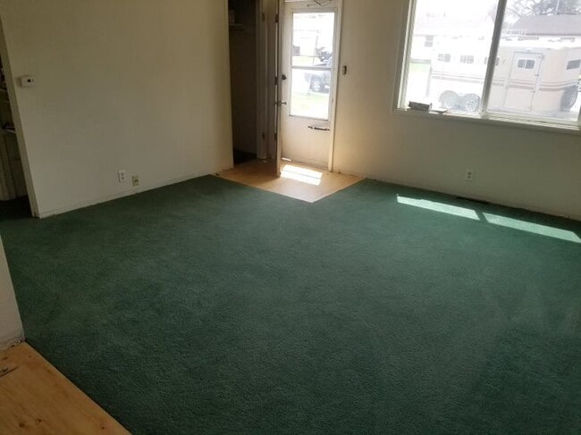 Building Photo - 807 Reynolds St