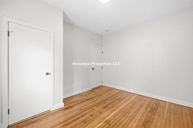 Foto del edificio - 111 Hillsdale Rd