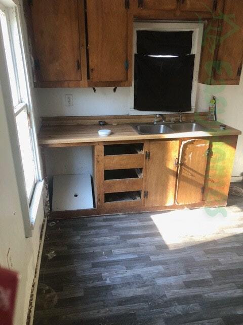 Foto del edificio - 824 S Main St