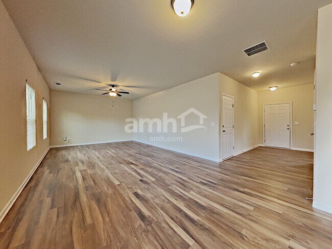 Building Photo - 119 Caledonian Circle