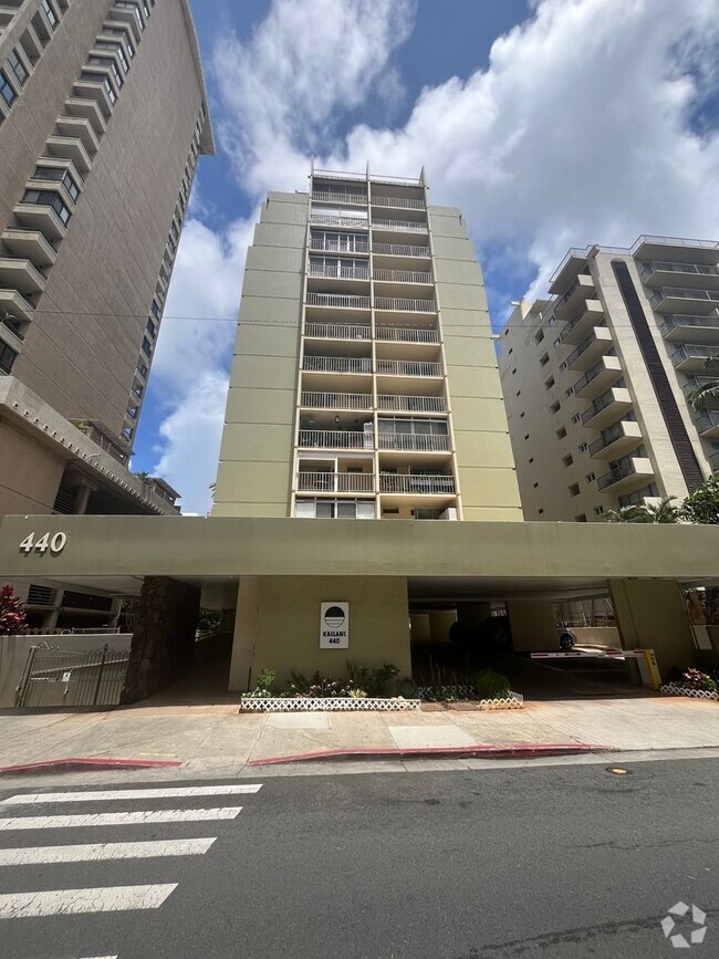 Building Photo - 440 Lewers St