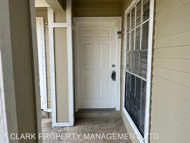 Foto del edificio - 2 br, 2 bath House - 5103 MEADOW COVE
