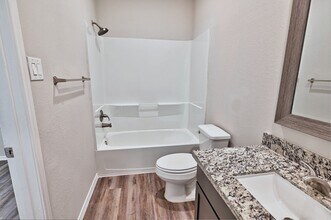 Building Photo - 11550 Persimmon St