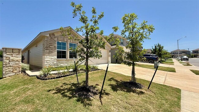 Building Photo - 792 Lake Sweetwater Ln