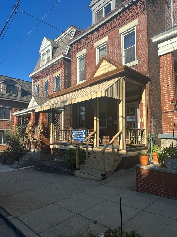 Primary Photo - 215 Fisk St