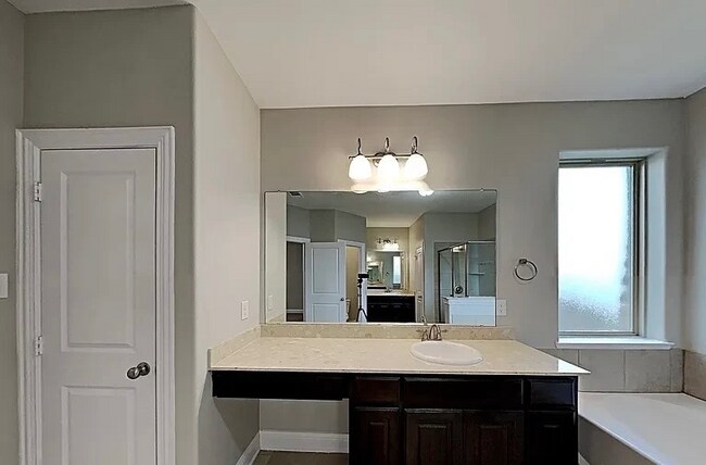 Foto del edificio - 11329 Early Creek Ln