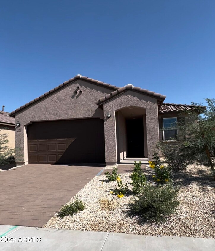 Foto principal - 4015 South 109th Avenue