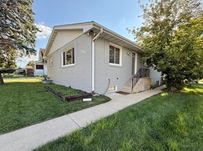 Building Photo - 312 S Lodge Ln