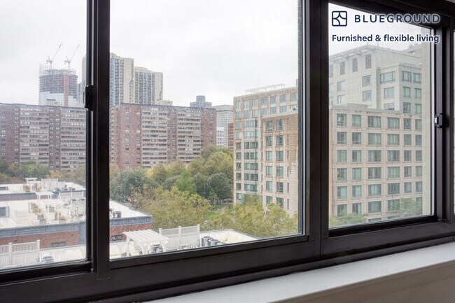 Foto del edificio - 10 Emerson Pl