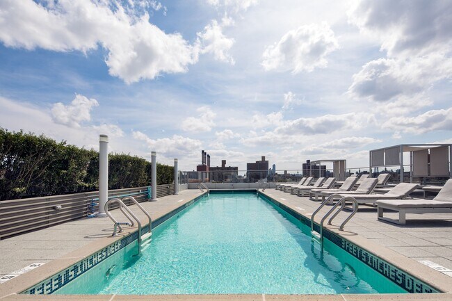 Foto del edificio - 425 E 13th St