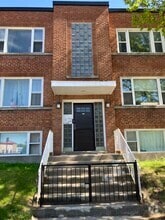 Building Photo - 300 Besserer St