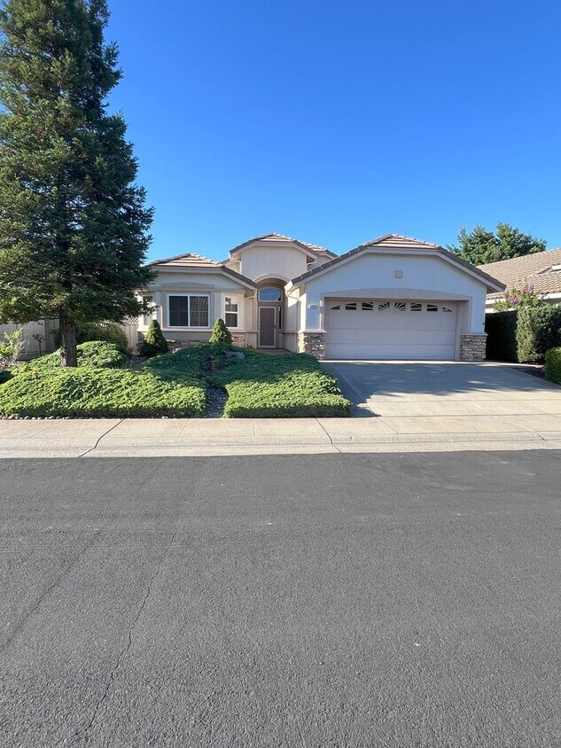 Foto principal - BEAUTIFUL HOME IN SUN CITY ROSEVILLE!!