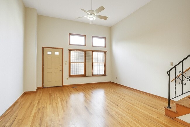 Foto del edificio - 210 Pavonia Ave