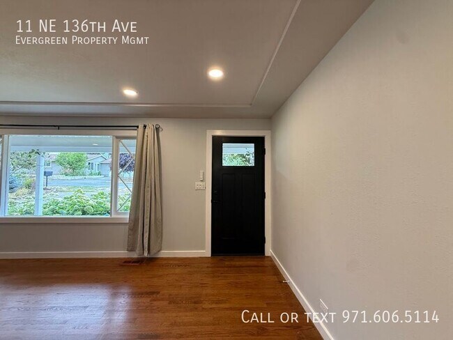 Foto del edificio - 11 NE 136th Ave