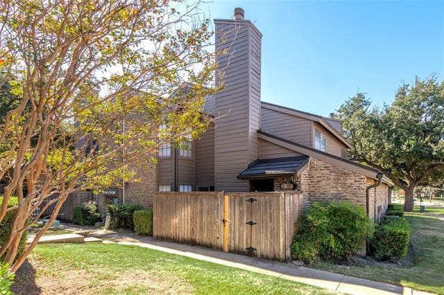 Foto del edificio - 333 Melrose Dr