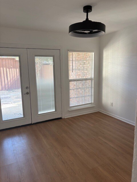 Foto del edificio - 2944 Woodcroft Cir