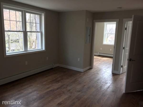 Building Photo - 5464 Valles Ave