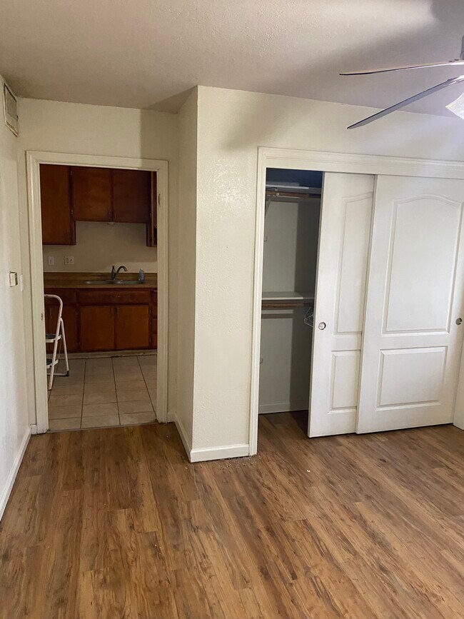 Foto del edificio - 2714 N Blythe Ave