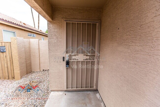 Building Photo - 721 S Williams Pl