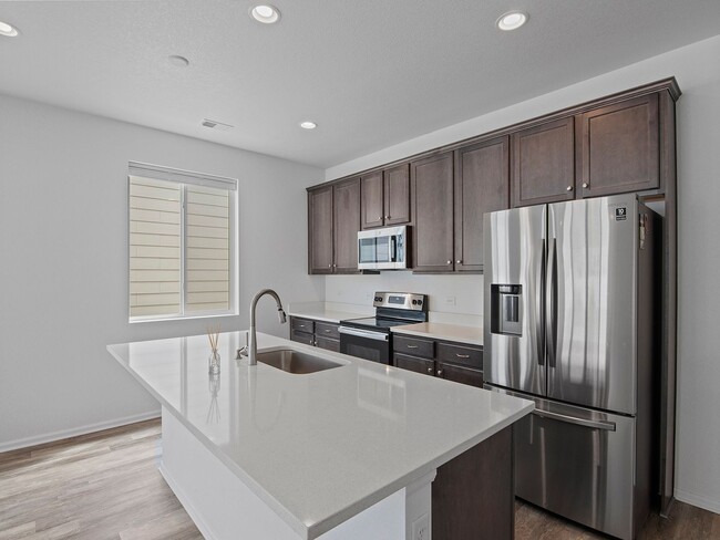 Foto del edificio - Modern Home With Great Amenities Available...