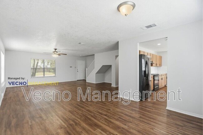 Foto del edificio - 8138 Elktree Pass