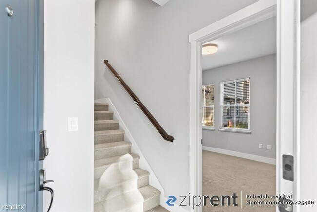 Building Photo - 3 br, 3.5 bath Townhome - 506 Sardinia Ter...