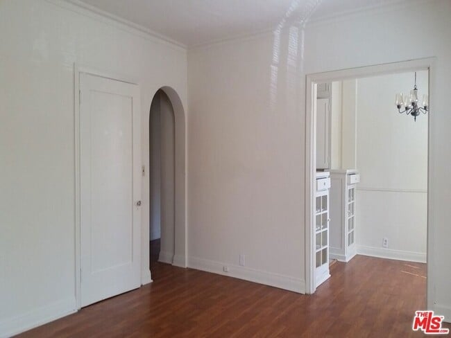 Foto del edificio - 335 S Berendo St