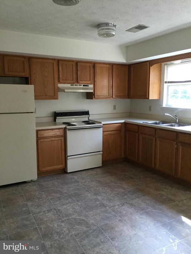 Building Photo - 301 Banbury Terrace