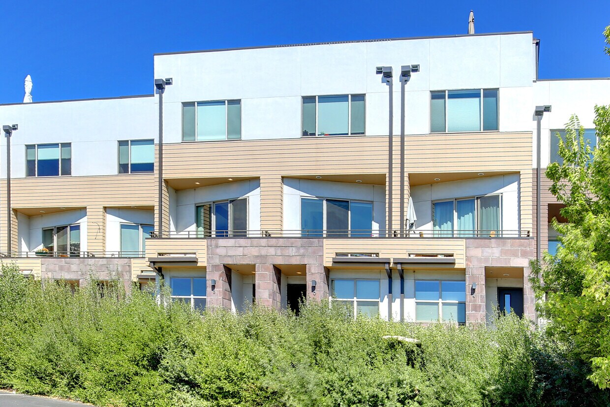 Front of Building - 2602 W 24th Ave