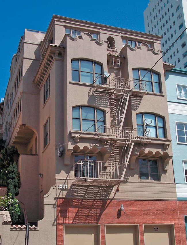 Building Photo - 1250 Vallejo St