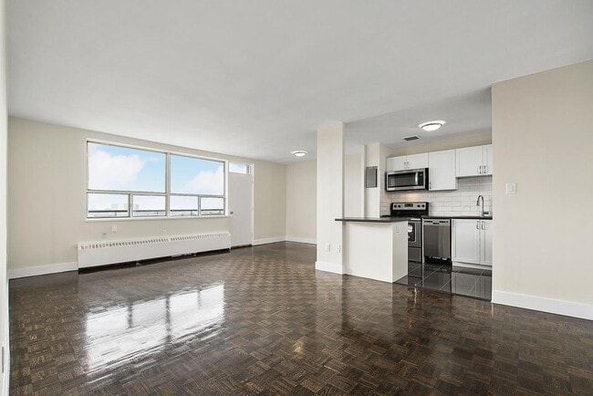 Building Photo - 1450 Sheppard Avenue