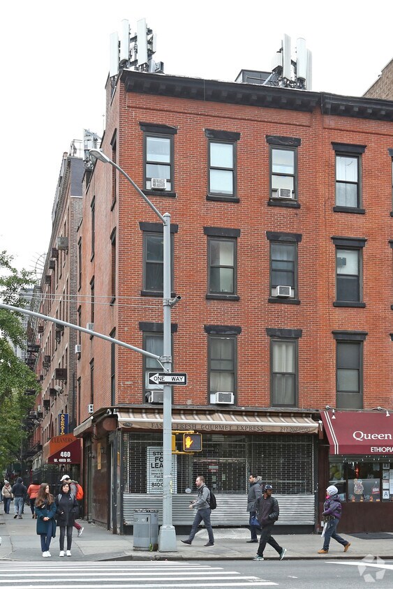 Building Photo - 652 Tenth Ave