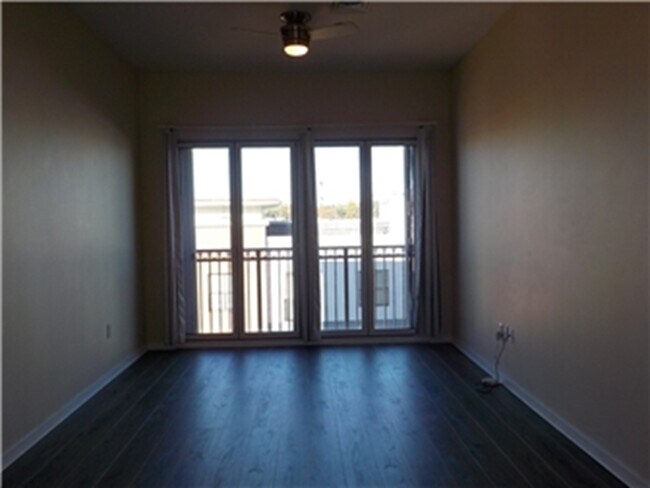 Building Photo - 530 Harlan Blvd