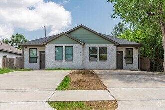 Building Photo - 5121 Southwind St