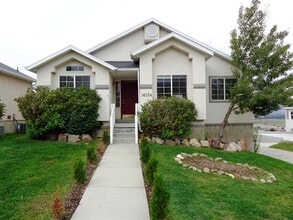 Building Photo - 14354 S Debrian Way