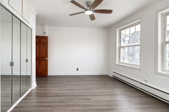 Building Photo - 304 Fulton Ave