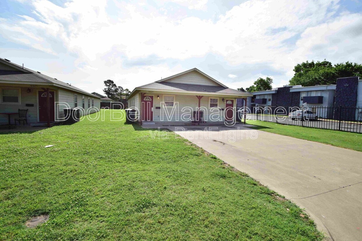 Primary Photo - 6013 S Madison Pl