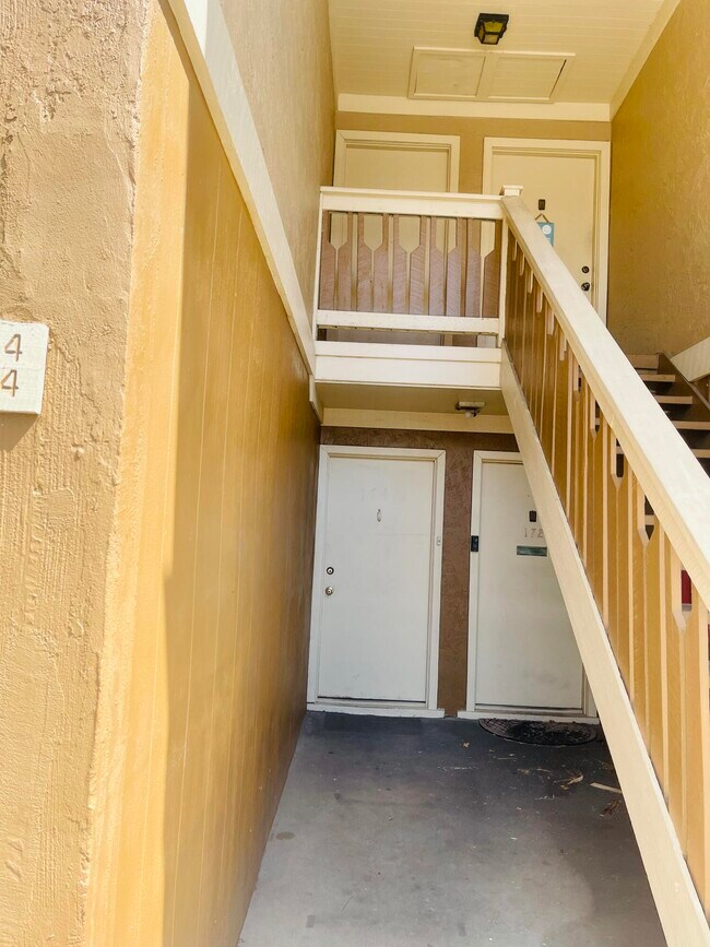 Foto del edificio - 274 Ulster Ln