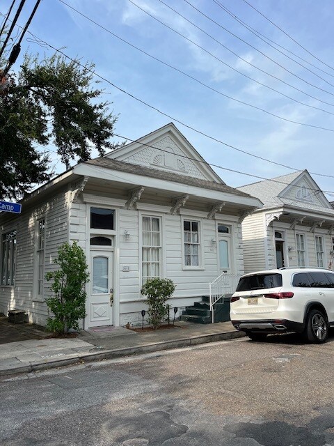 Building Photo - 5600 Camp St