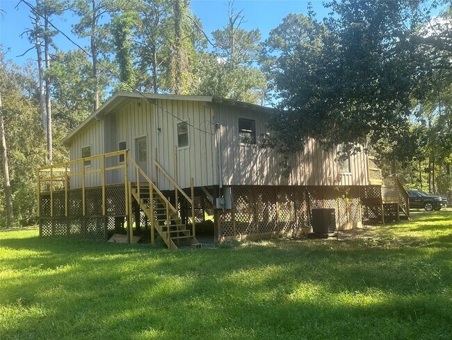 Foto del edificio - 17901 Pine St