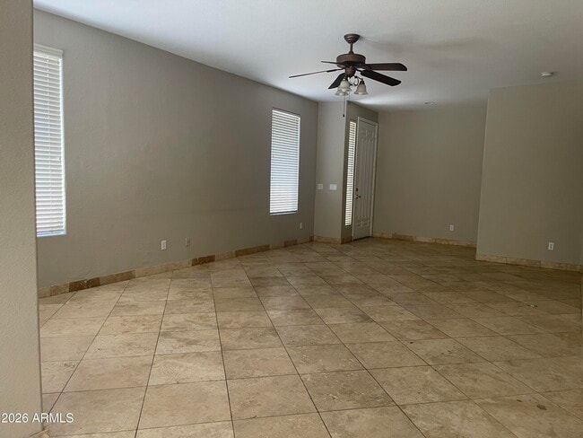 Building Photo - 844 S Roca Ct
