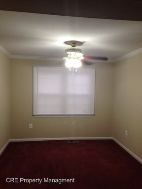 Building Photo - 8280 Imperial Dr