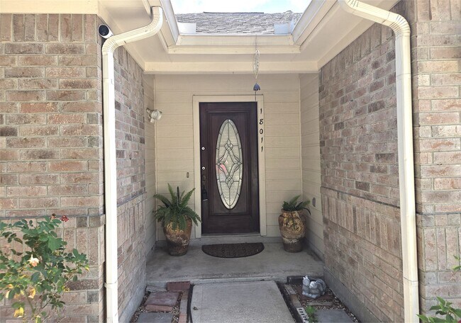 Foto del edificio - 18011 Featherfield Ln
