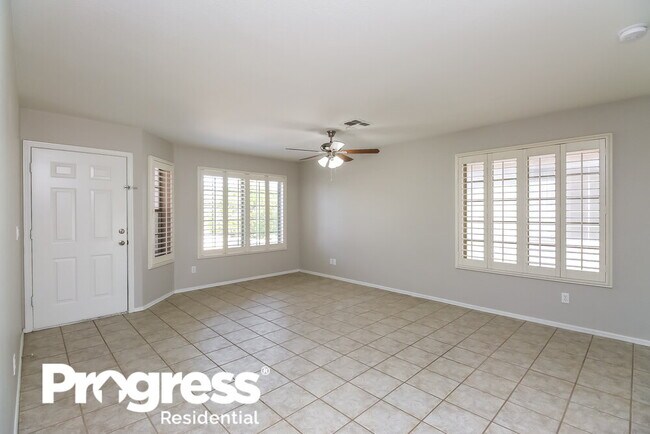 Building Photo - 599 W Sierra Vista Dr
