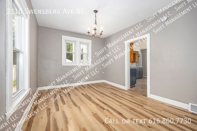 Foto del edificio - 2110 Swensberg Ave NE
