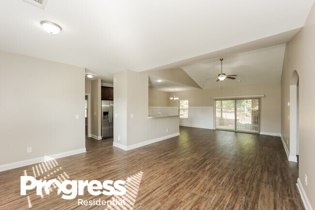 Building Photo - 712 Sleepy Hllw